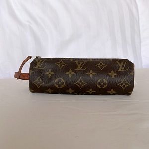 Louis Vuitton Trousse Ronde pencil case